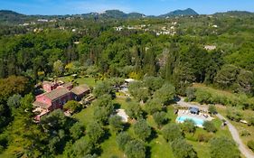 Triklino Estate